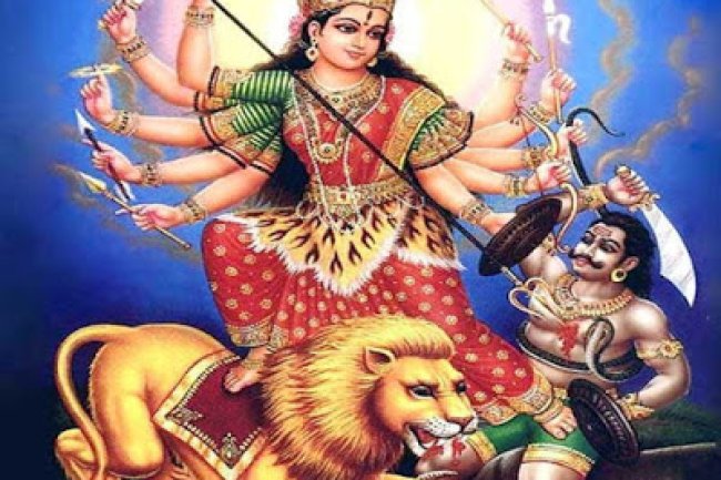 जानिए कैसे प्रकट हुईं महादुर्गा, किस देवता ने दिए उन्हें कौनसे अस्त्र-शस्त्र?