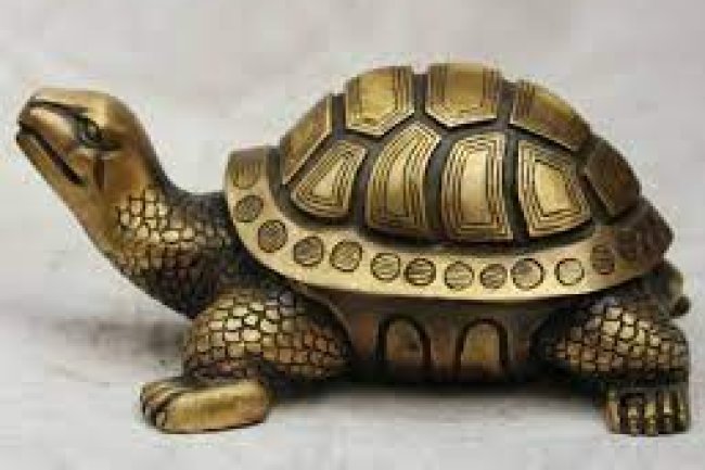 जानिए कैसे 7 धातु से बना कछुआ लाता है खुशहाली