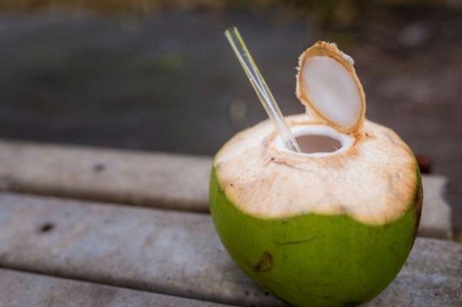 नारियल के छिलके का ये प्रयोग जानकर नहीं फेकेंगे कभी, कहेंगें पहले क्यों नहींं बताया