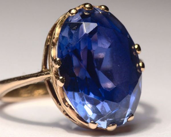 जानिए शनि रत्न के बारे में 